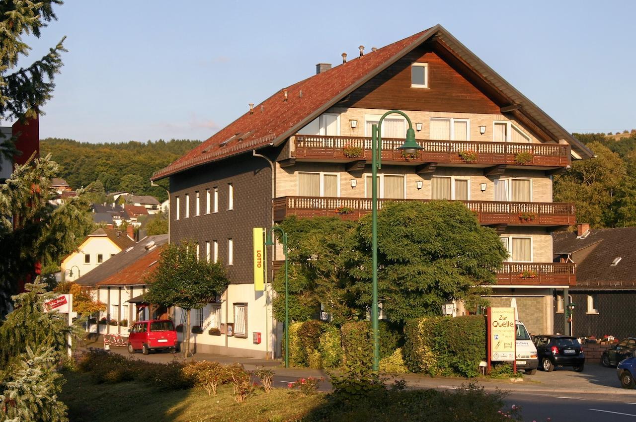 Gasthaus Zur Quelle Bad Marienberg Exterior photo
