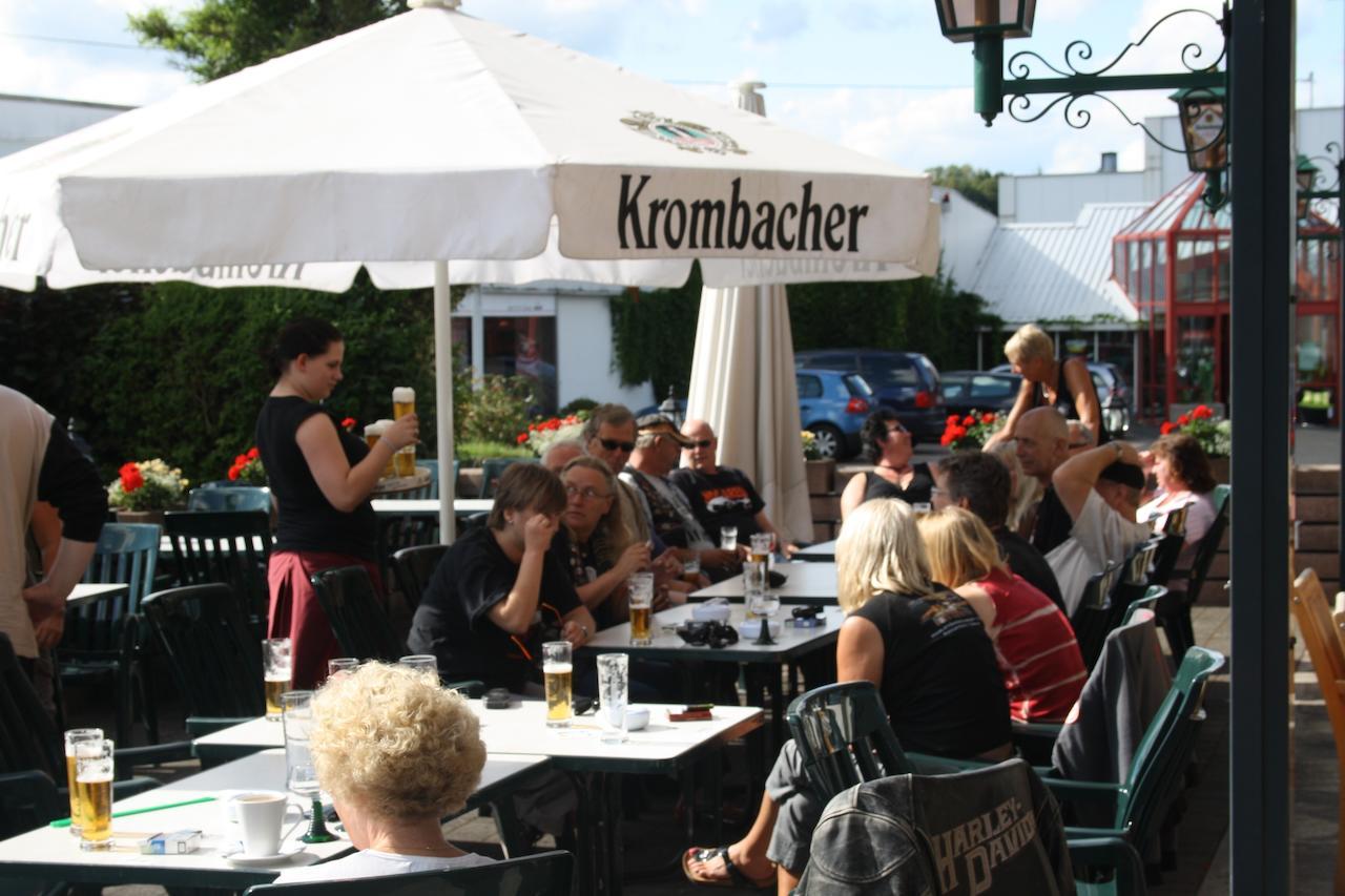 Gasthaus Zur Quelle Bad Marienberg Exterior photo
