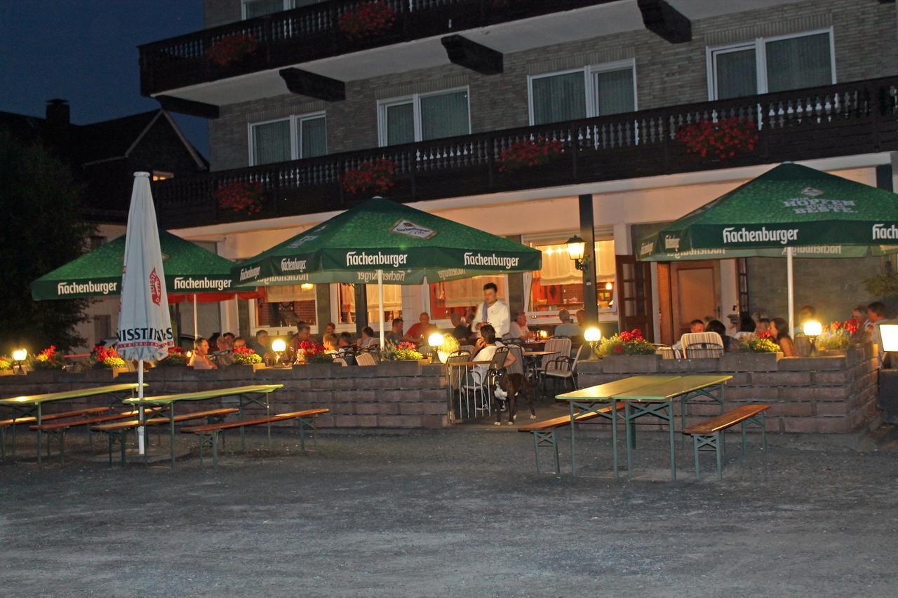 Gasthaus Zur Quelle Bad Marienberg Exterior photo